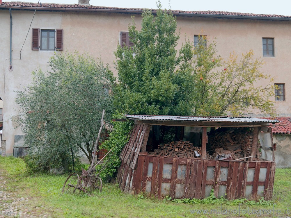 Badia di Dulzago (Novara, Italy) - Hut for the wood in the  of the Badia of Dulzago